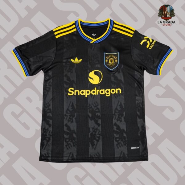 42 Manchester United 25/26 - 3º Equipación