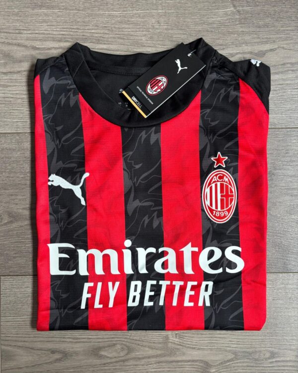 Milan 25/26 - 1º Equipación