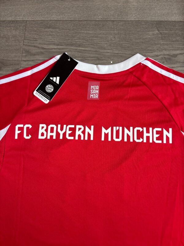 5778388132221881497 Bayern Munich 25/26 - 1º Equipación