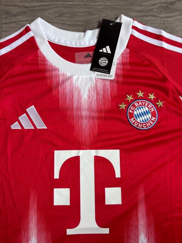 5778388132221881500 Bayern Munich 25/26 - 1º Equipación