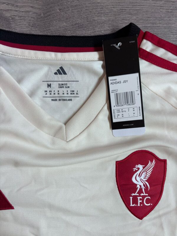 Liverpool 25/26 - 2º Equipación