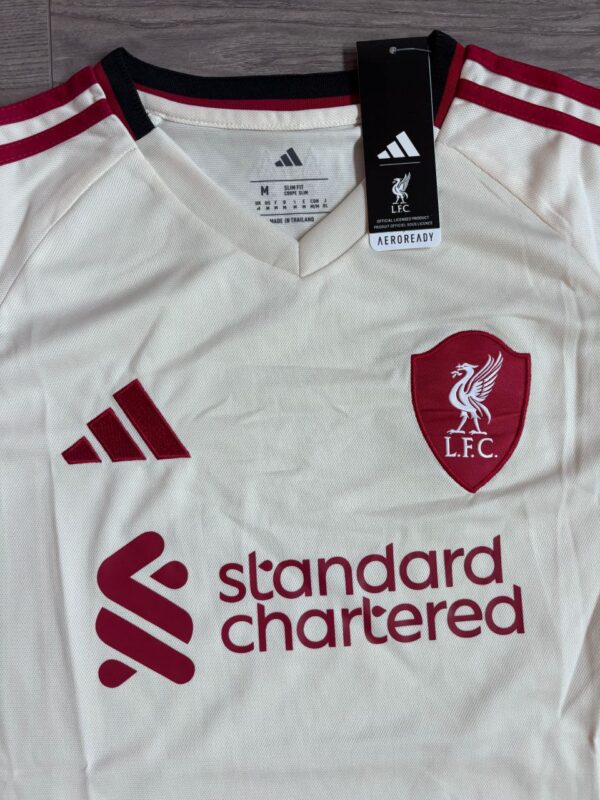 Liverpool 25/26 - 2º Equipación