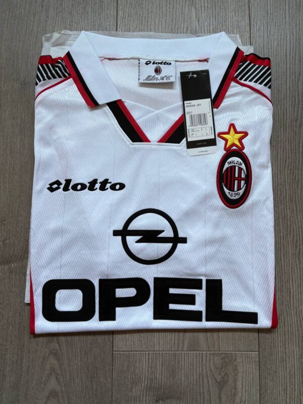 6050903781383277555 Milan 98/99 - 2º Equipación