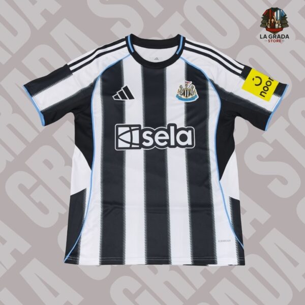 Newcastle 25/26 - 1º Equipación