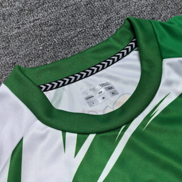 Betis 25/26 - Especial Naruto